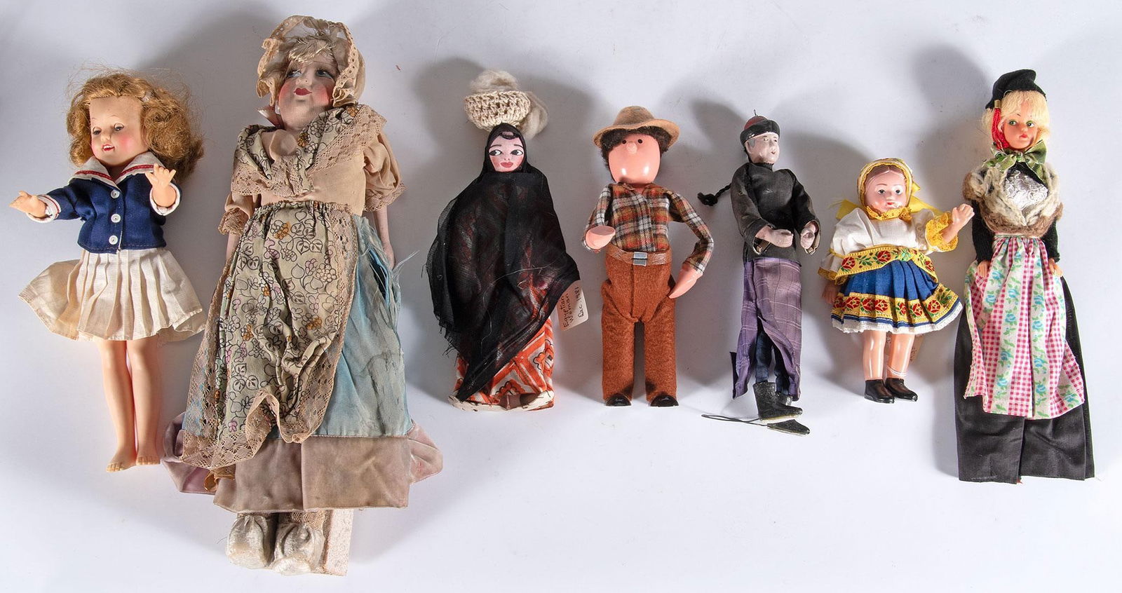 A Large Grouping of Vintage Dolls (1 of 1)