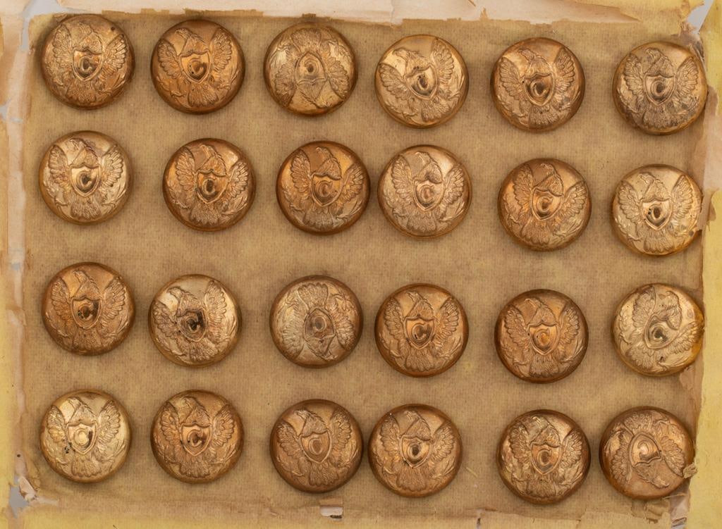 Card of US Cavalry Officer's Cuff Buttons (1 of 2)