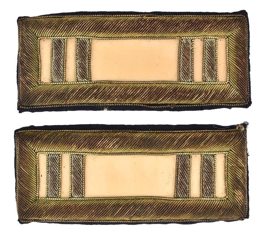 Pettibone Model 1881 US Infantry Captain's Shoulder Straps (1 of 2)