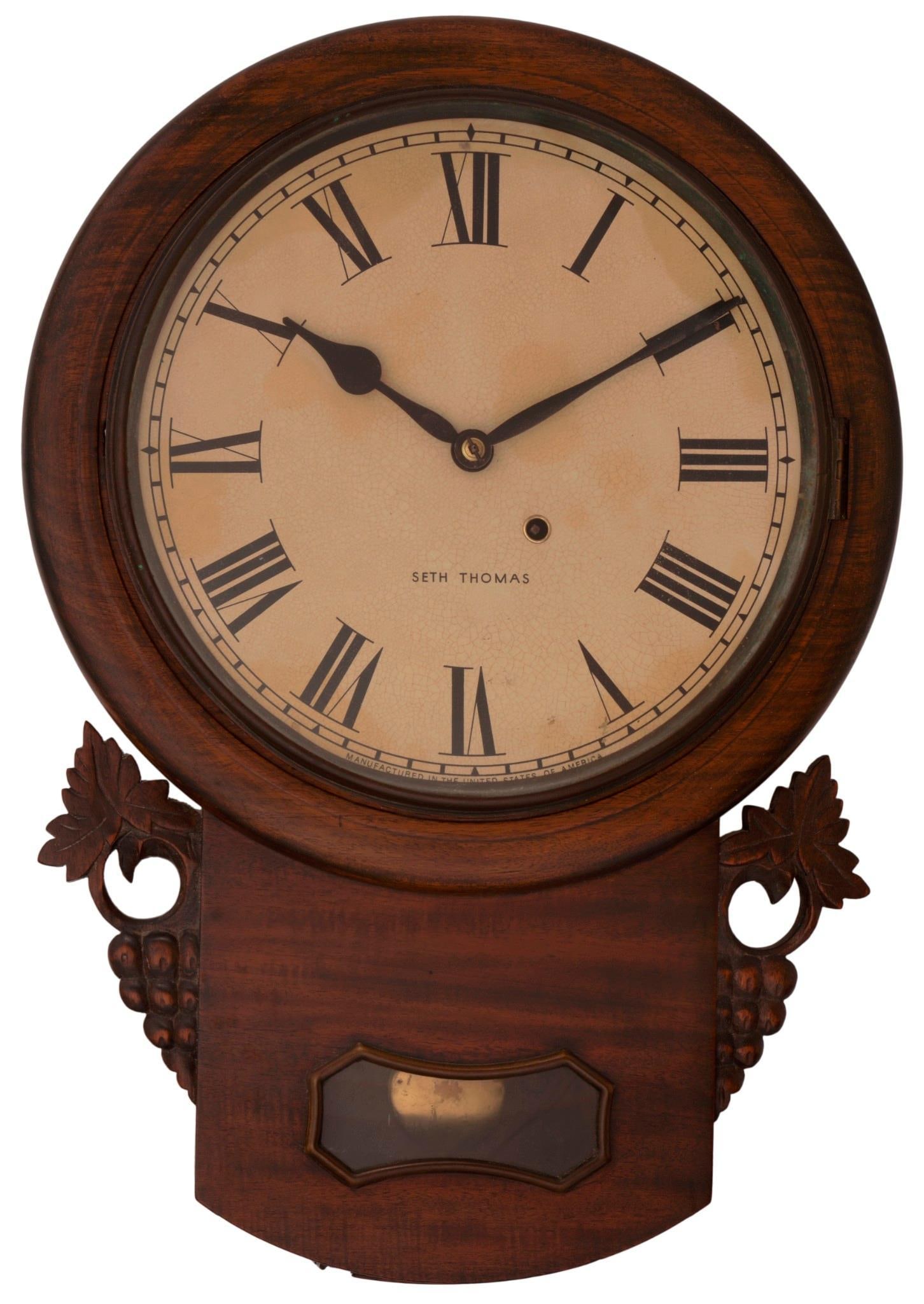 A Seth Thomas Mahogany Hanging Wall Clock (1 of 3)