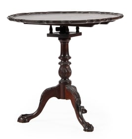 American Chippendale Style Tilt Top Pie Crust Table