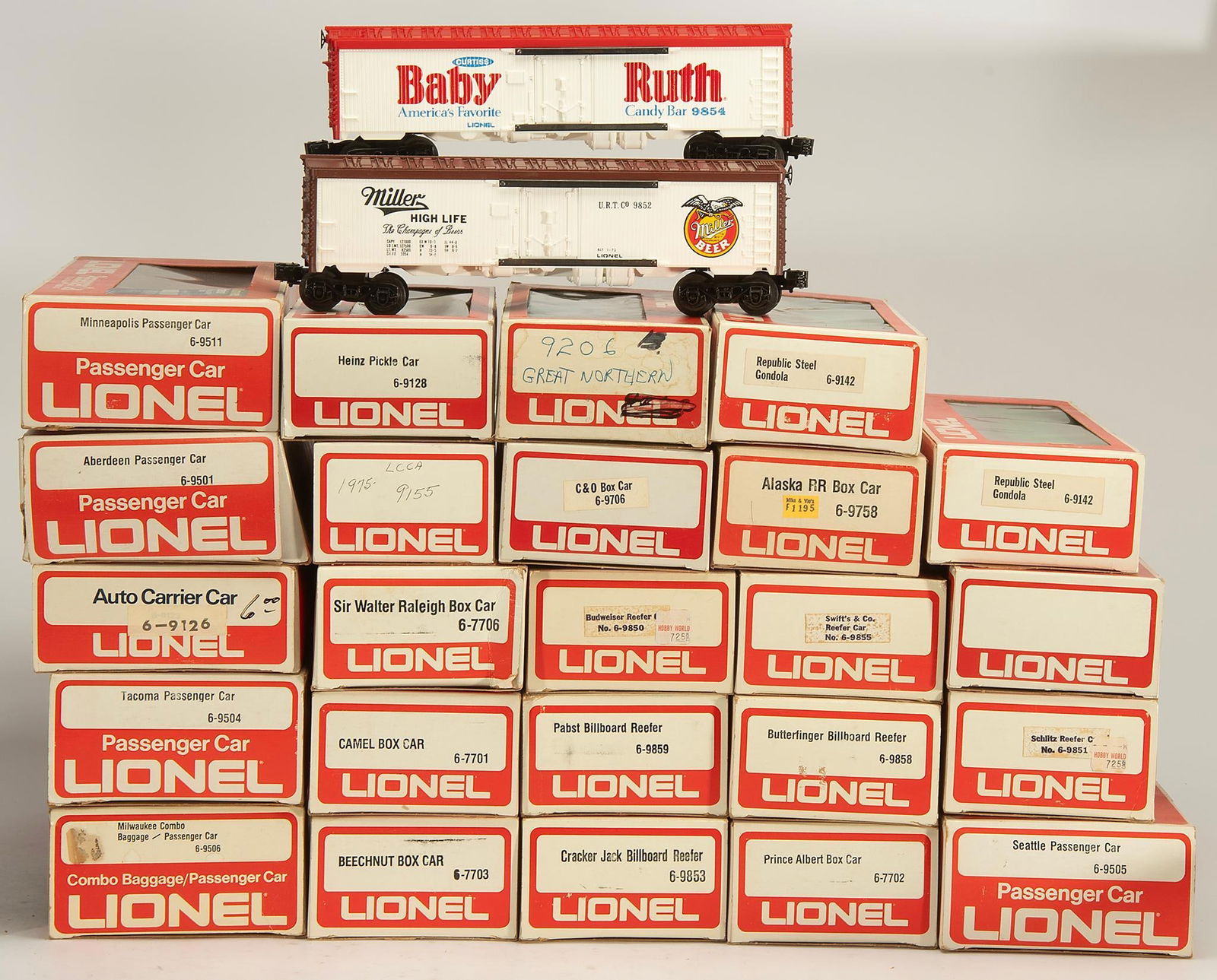 Lionel O Gauge Trains (1 of 2)