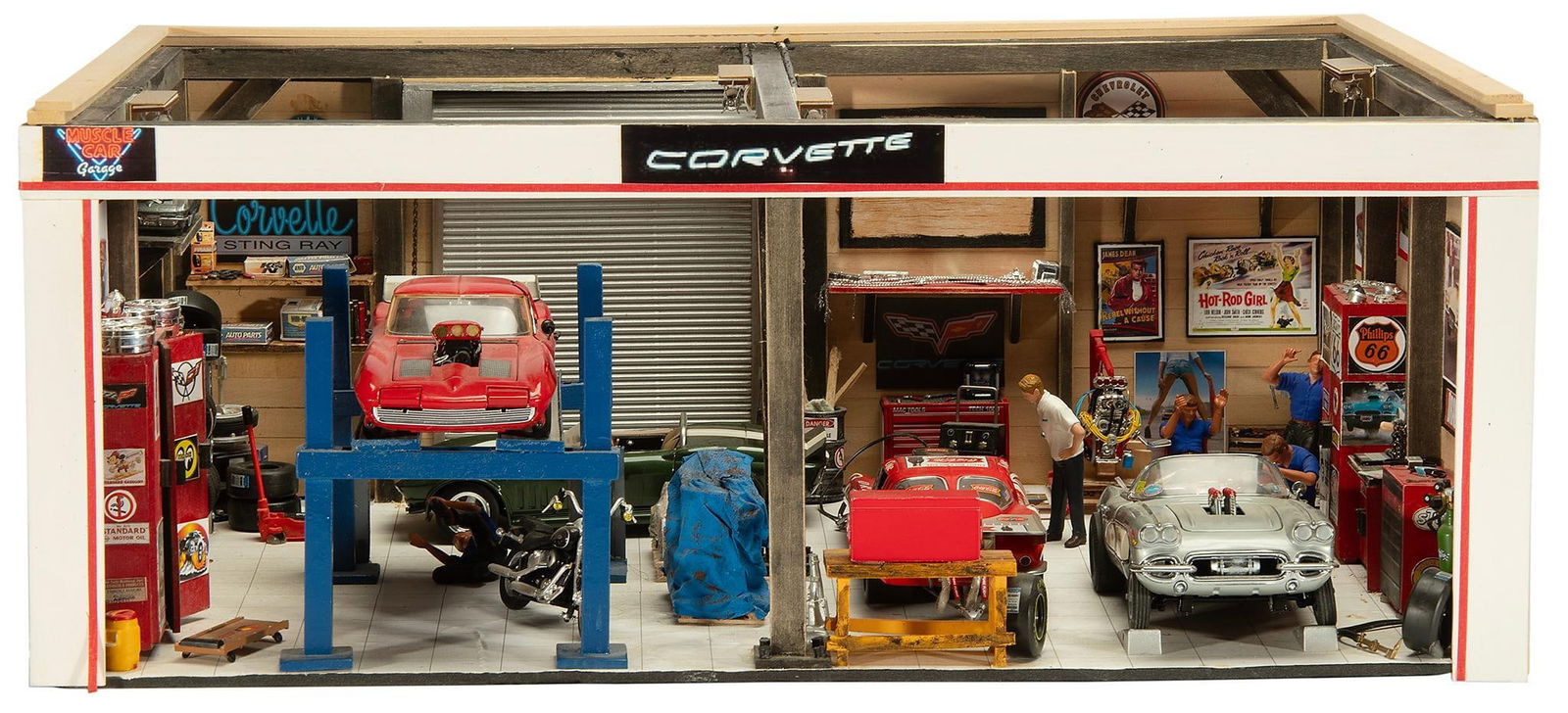 Chevrolet Corvette Double Car Shop Diorama (1 of 2)
