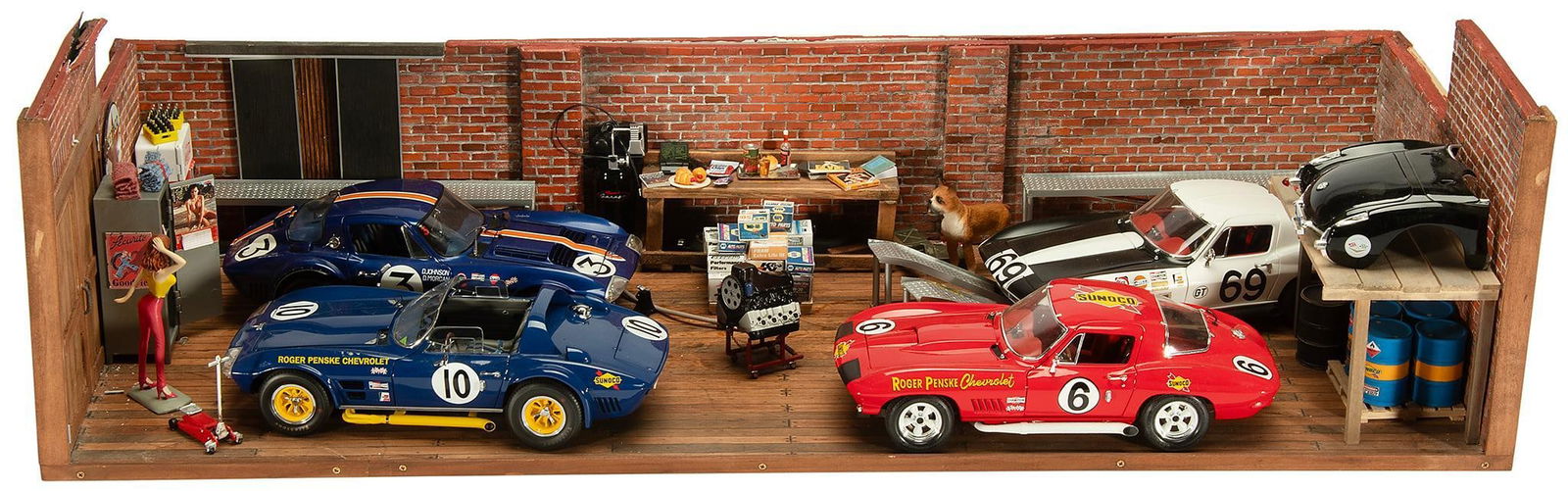 Chevorlet Corvette Car Shop Diorama (1 of 1)