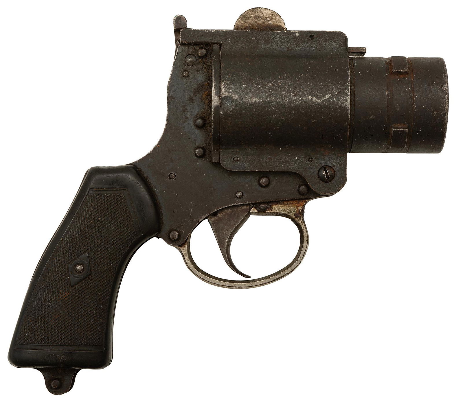 WWII British Flare Pistol: WWII British flare pistol model No. 4 MK 1. S/N 26673. Overall mechanically functional.