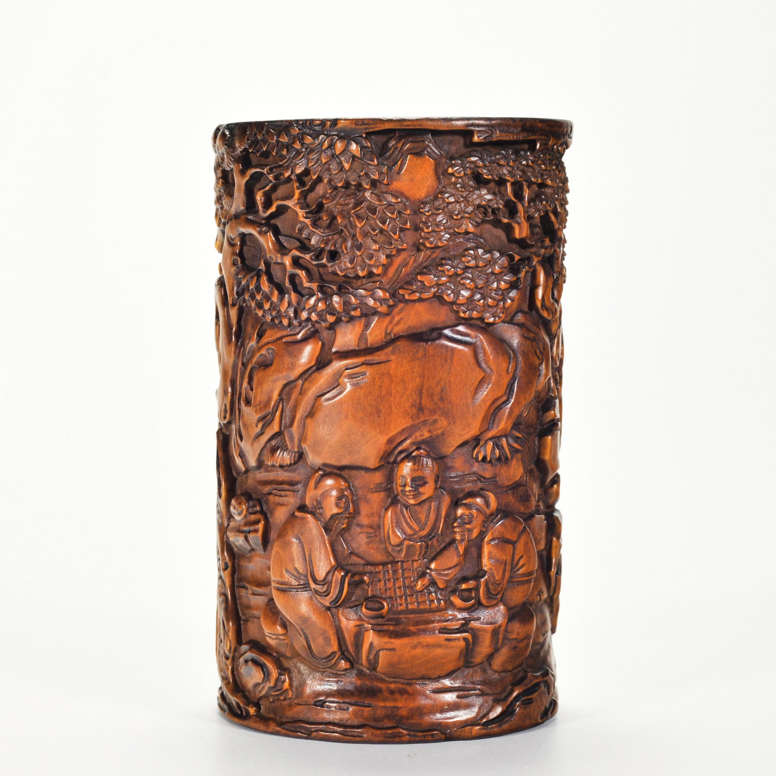 A Carved Boxwood Figural Story Brushpot Qing Dynasty: A Carved Boxwood Figural Story Brushpot Qing Dynasty 139g;H:10cm;W:6cm