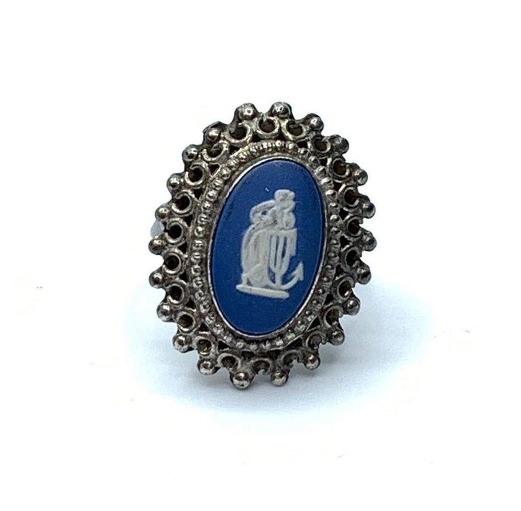 Wedgwood blue jasper ring, size M: Wedgwood blue jasper ring, size M