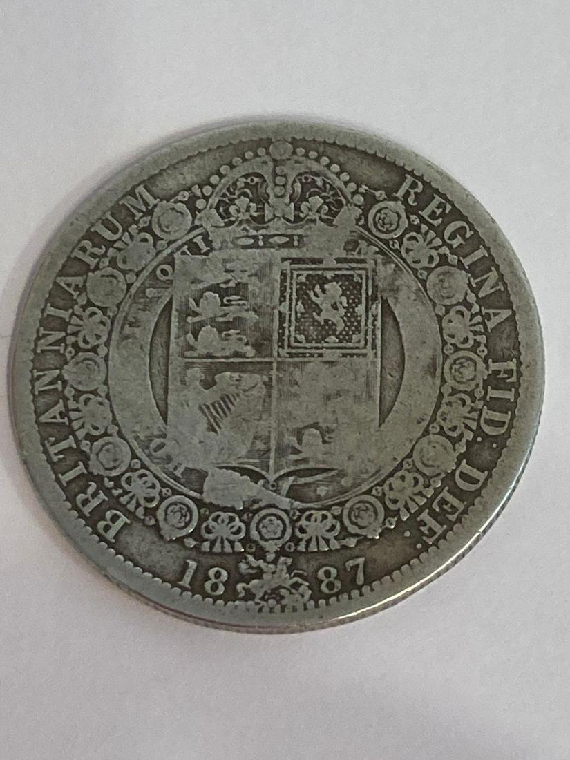 VICTORIAN SILVER HALF CROWN 1887 in fair/fine condition.: VICTORIAN SILVER HALF CROWN 1887 in fair/fine condition.