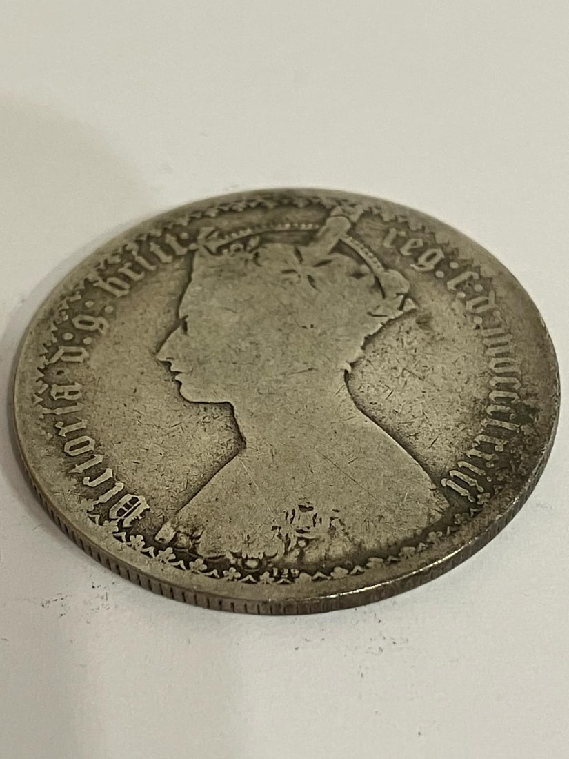 1878 SILVER GOTHIC FLORIN. Fair condition. Dirty,would benefit from a clean.: 1878 SILVER GOTHIC FLORIN. Fair condition. Dirty,would benefit from a clean.