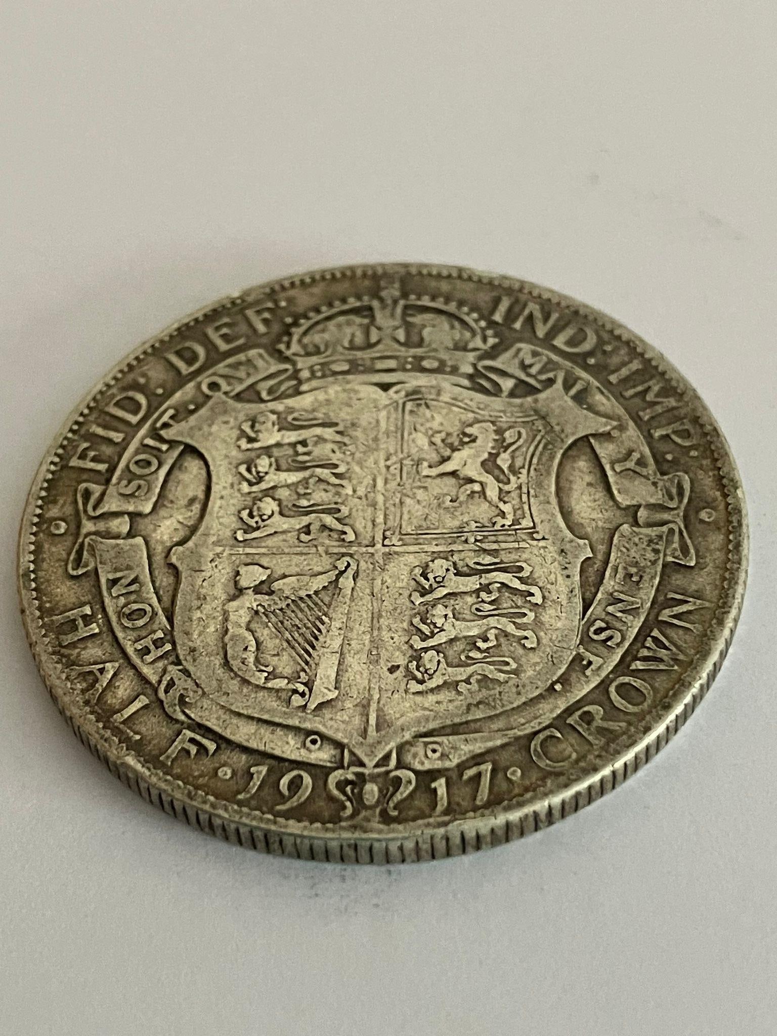 1917 SILVER HALF CROWN. A higher grade coin in Very fine/extra fine Condition. Please see pictures.: 1917 SILVER HALF CROWN. A higher grade coin in Very fine/extra fine Condition. Please see pictures.