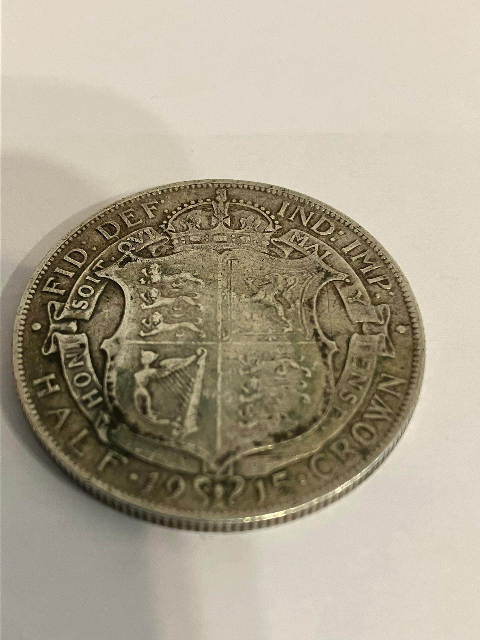 2 SILVER HALF CROWNS. Consecutive years 1914 and 1915. Very fine/extra fine condition. Please see: 2 SILVER HALF CROWNS. Consecutive years 1914 and 1915. Very fine/extra fine condition. Please see pictures.