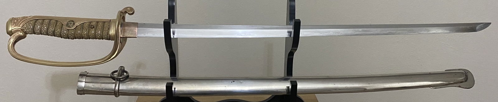 A Japanese Sword - 2.8 Million Yen Swordsmith. A rare opportunity to acquire a blade by the (1 of 15)