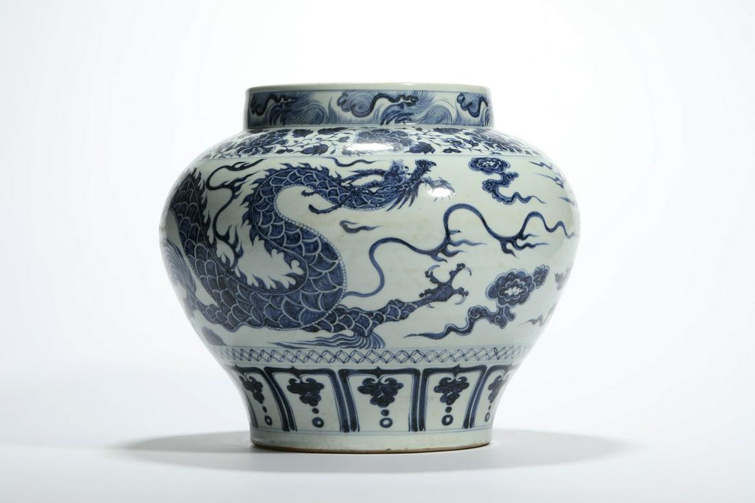 CHINESE BLUE AND WHITE DRAGON JAR: CHINESE BLUE AND WHITE DRAGON JAR. Height: 28cm Width: 33cm