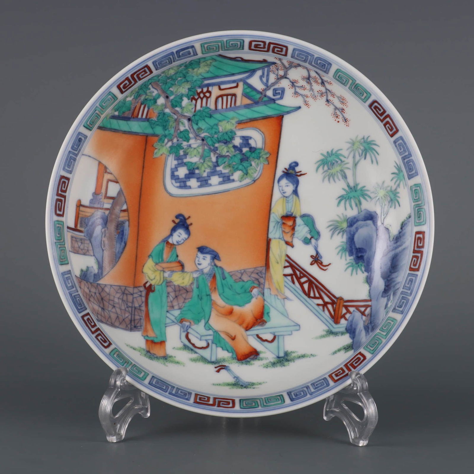 DOUCAI GLAZE PLATE WITH THE STORY OF WESTERN CHAMBER (1 of 9)