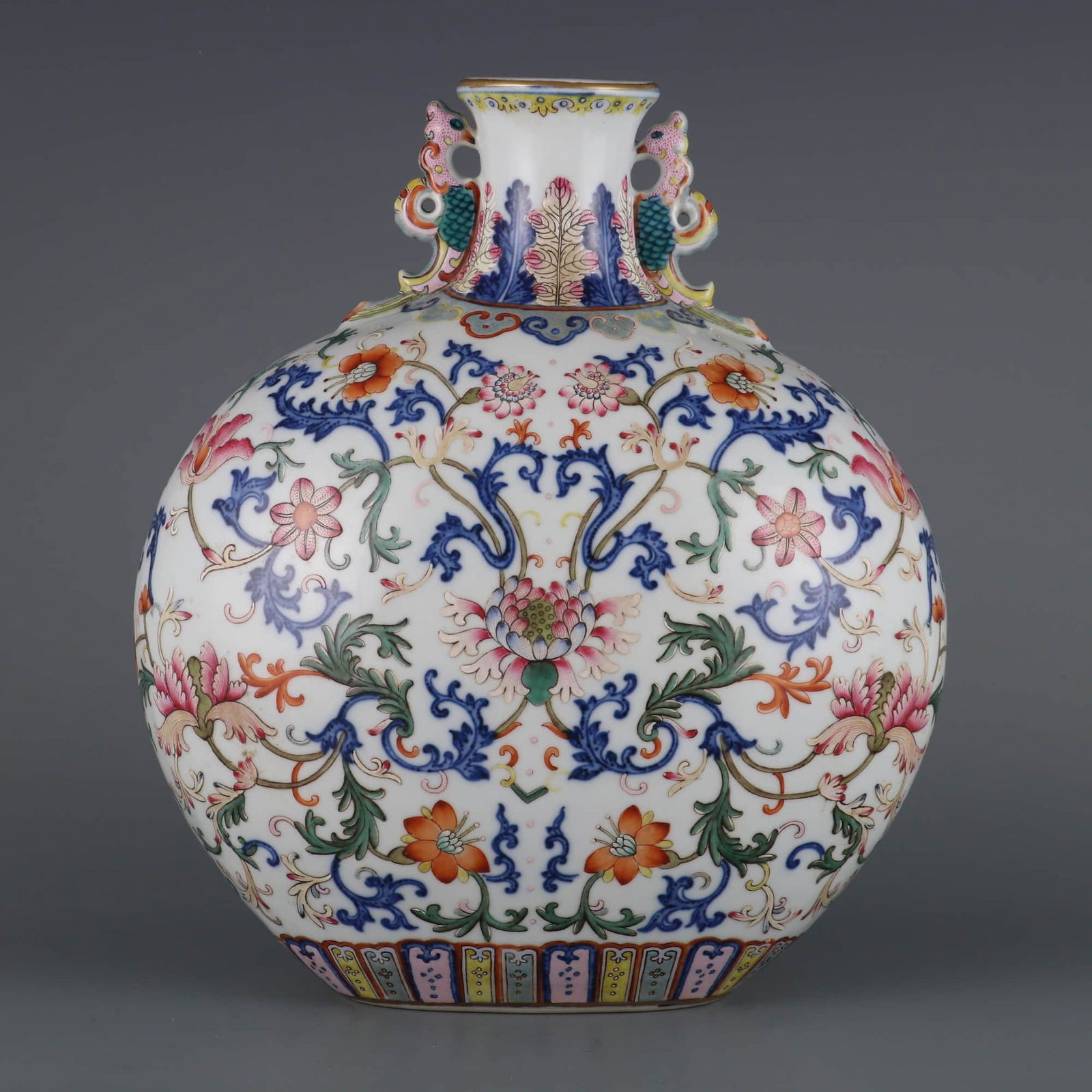 UNDERGLAZE BLUE AND FAMILLE ROSE FLORAL MOON FLASK (1 of 9)