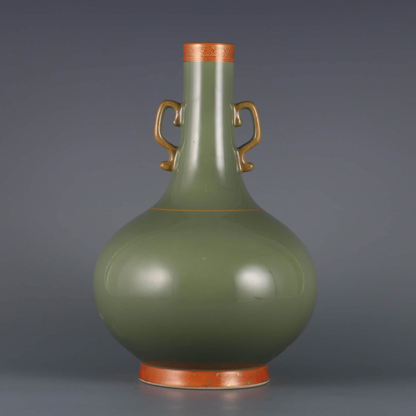 GREEN GLAZE DOUBLE-EARED VASE (1 of 9)