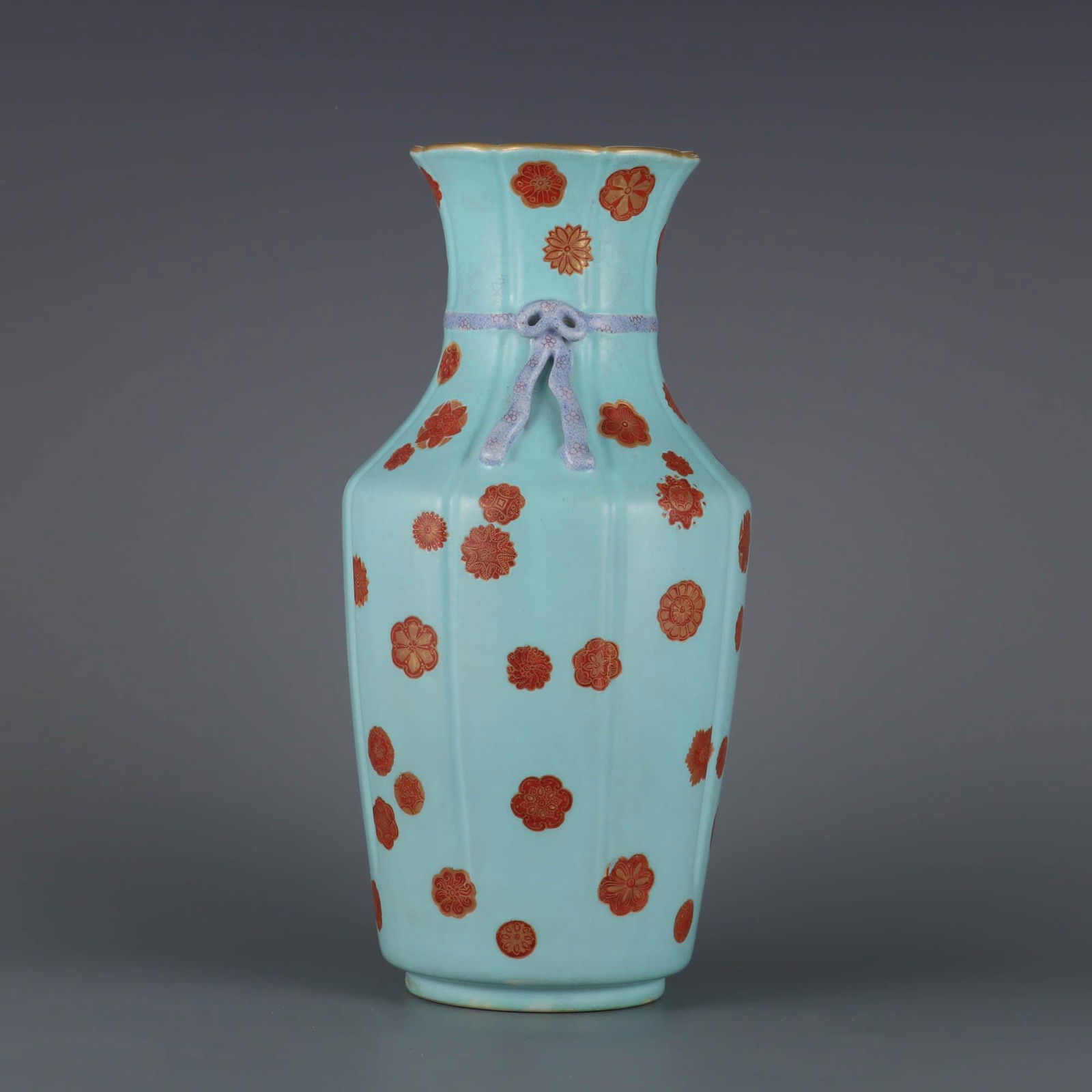 TURQUOISE-GROUND FAMILLE ROSE FLOWER VASE (1 of 9)