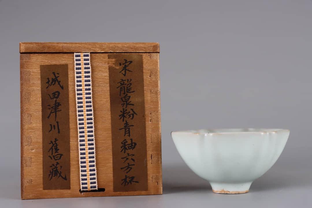 LONGQUAN KILN CELADON GLAZE HEXAGONAL CUP (1 of 9)