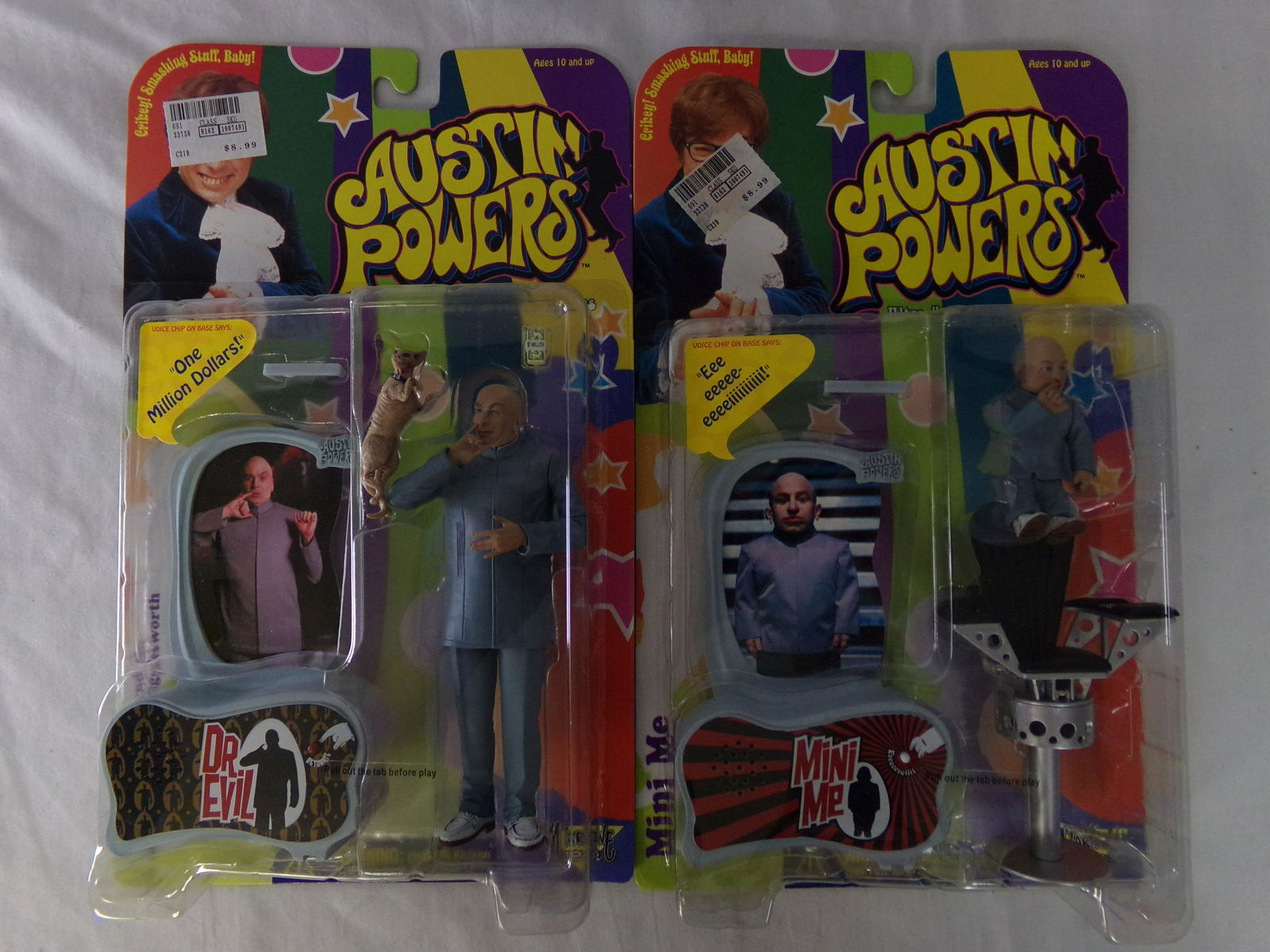lot of 2 auctin powers action figures w/ DR evil and (1 of 3)
