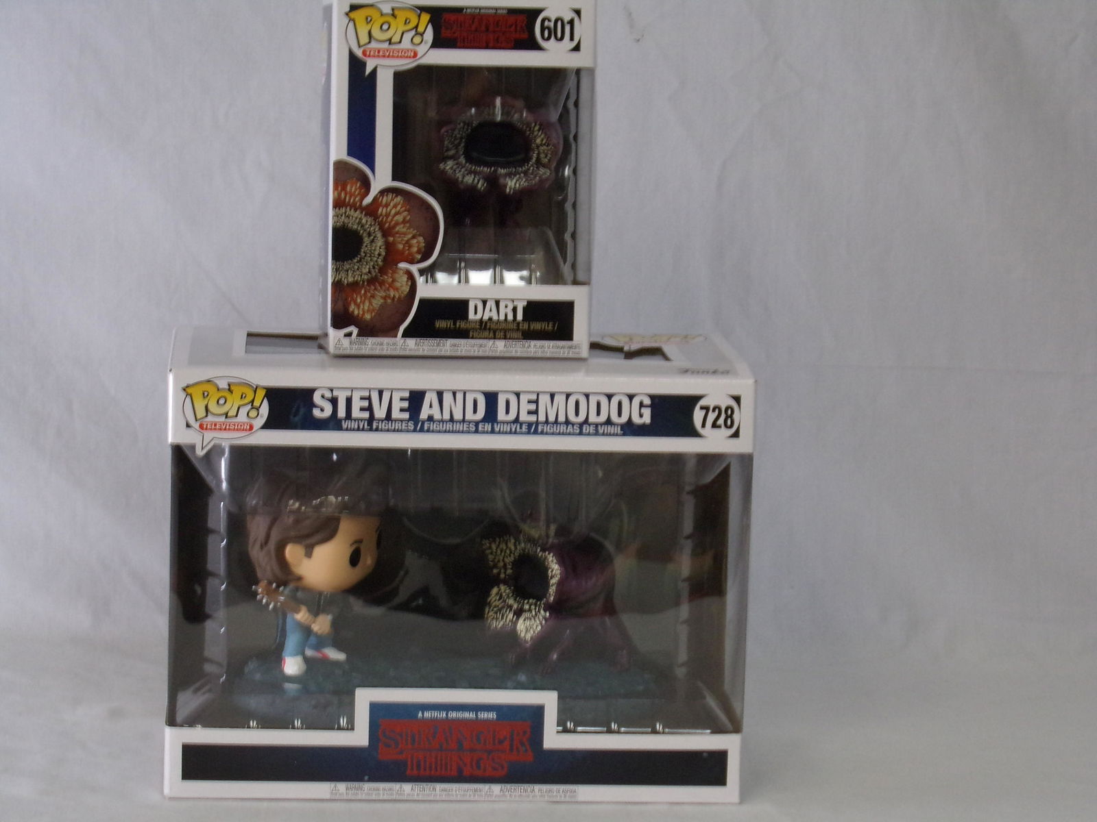 lot of 2 funko pops stranger things steve w/ demodog (1 of 3)