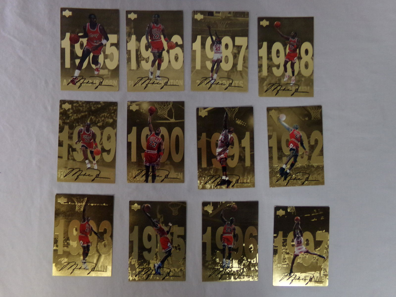 complete set of michael jordan upper deck gold series (1 of 1)