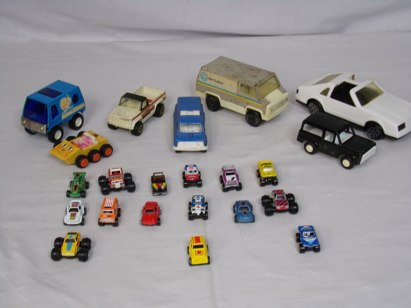lot of vtg tonka buddy l and tootsie w/ vintage mini: lot of vtg tonka buddy l and tootsie w/ vintage mini cars