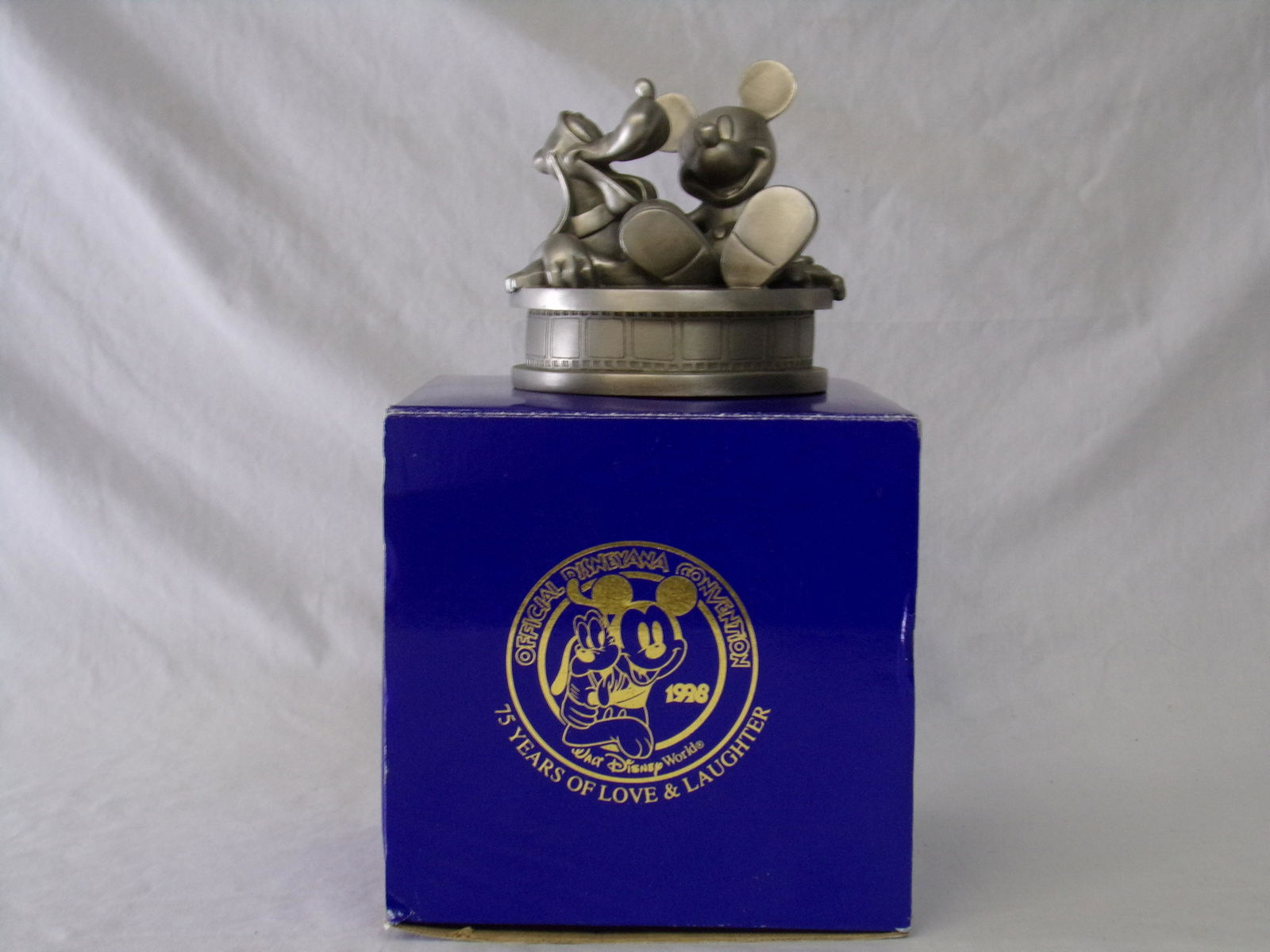 1998 disney convention mickey mouse w/ pluto  pewter (1 of 4)