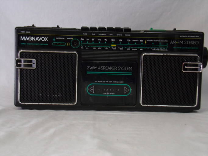 Vintage Magnavox Am Fm Radio/cassette Player