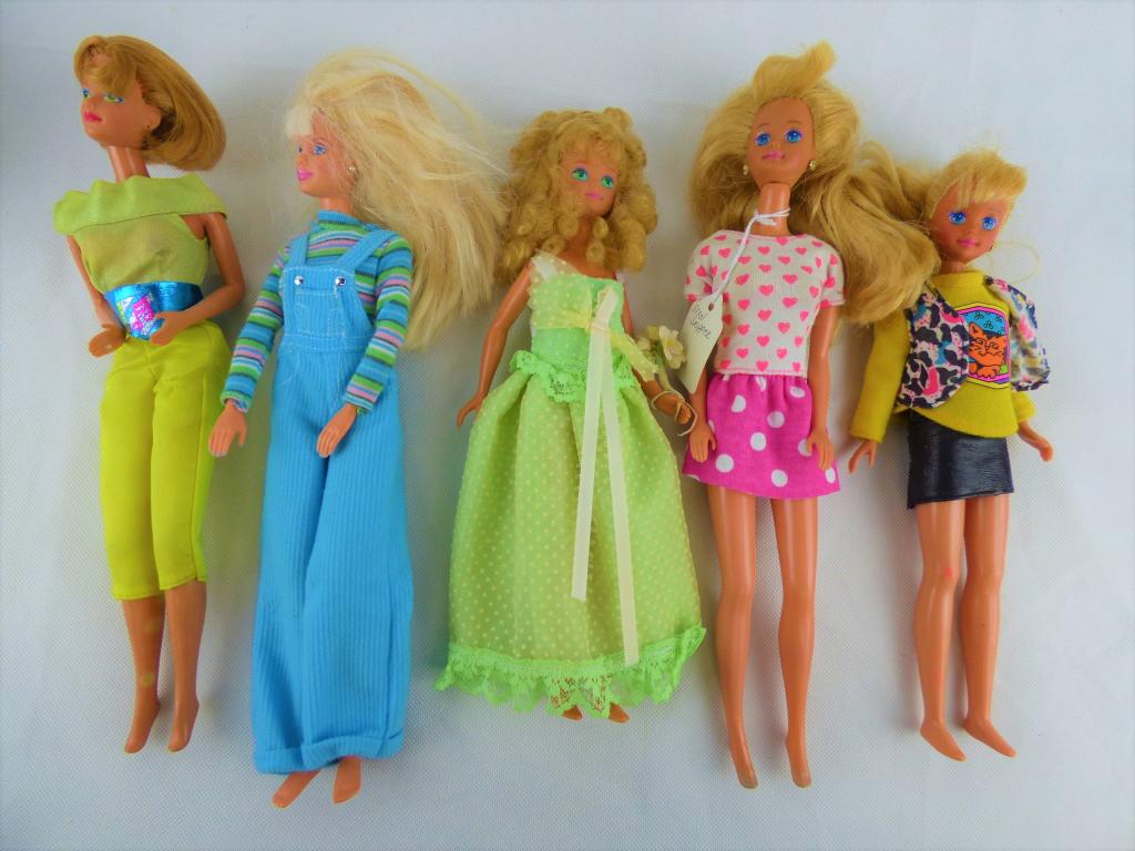 Five Vintage Barbie Dolls: Lot of 5 Vintage Barbie Dolls