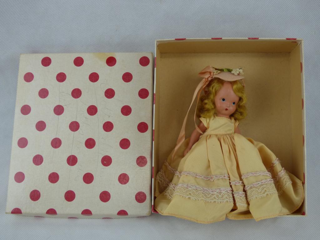 1940's Nancy Ann Storybook Doll #177 See Saw: 1940's Nancy Ann Storybook Doll #177 See Saw Marjorie Daw "Frozen Legs" with Stand in original box. Condition: Good