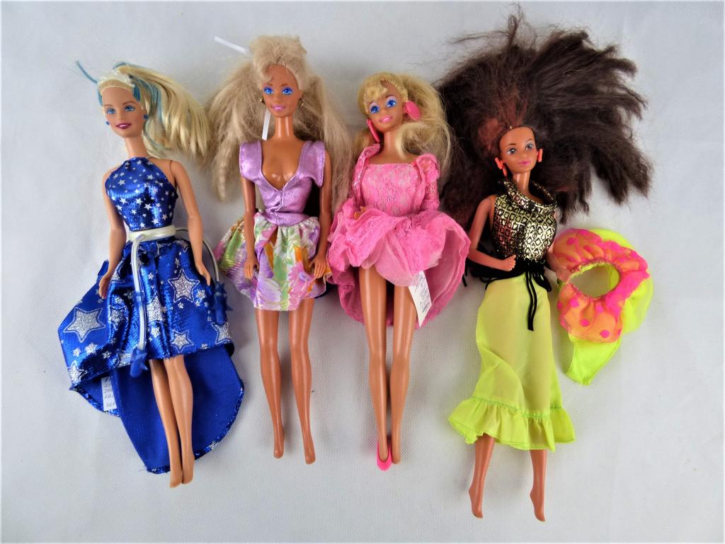 Grup of Vintage Barbie Dolls: Lot of 4 Vintage Barbie Dolls
