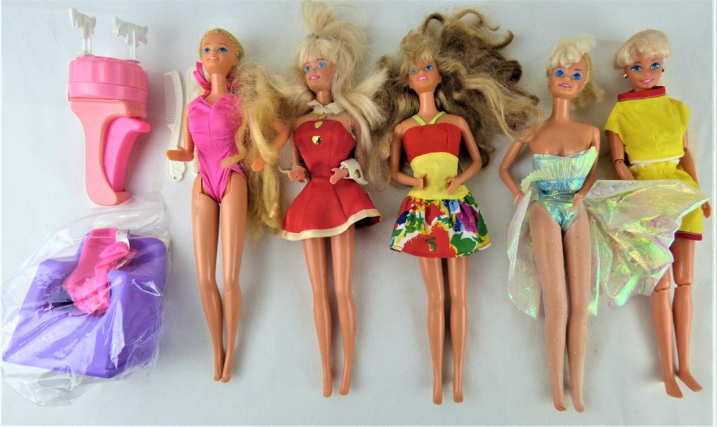 Vintage Barbie Dolls- 1998 Traget Valentine Day: Lot of Vintage Barbies