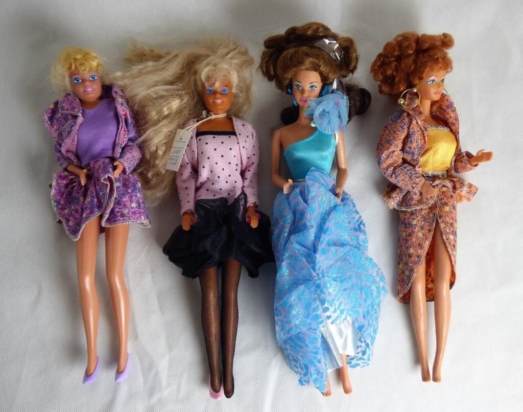 Four Vintage Barbie Dolls: Vintage Barbies. Lot of 4