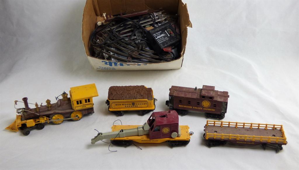 Vintage Lionel Redwood Valley Express Train Set (1 of 5)