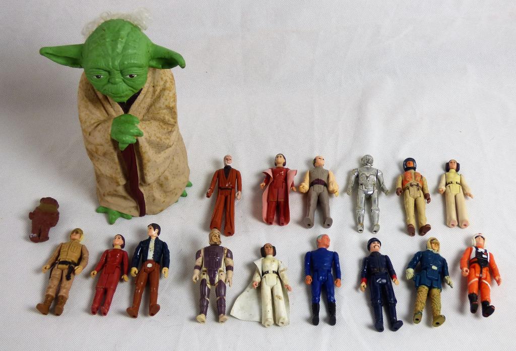 Vintage Star Wars Action Figurines & 1981 Yoda (1 of 5)