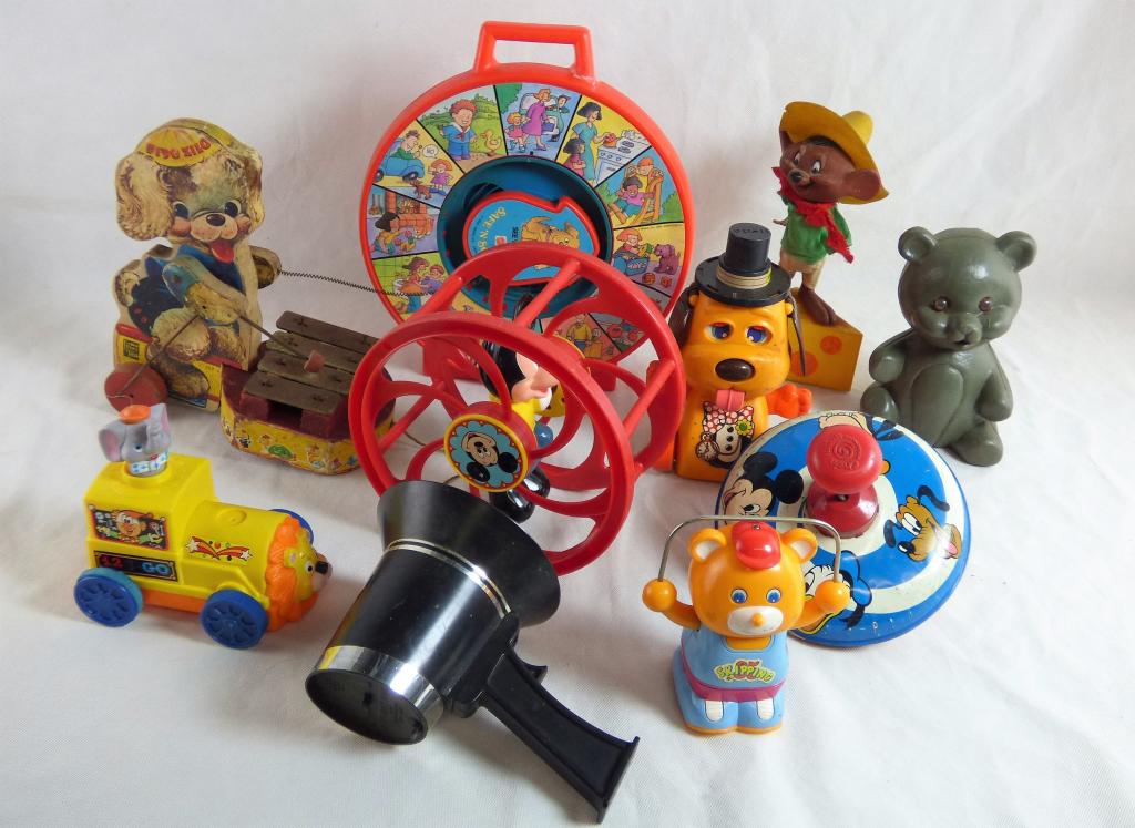 Group of Vintage Toys- Mickey Mouse, Pull Toys (1 of 4)
