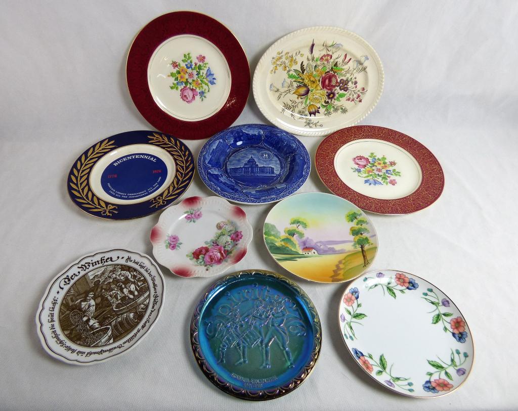 Assortment of Antique Collectible Plates (1 of 7)