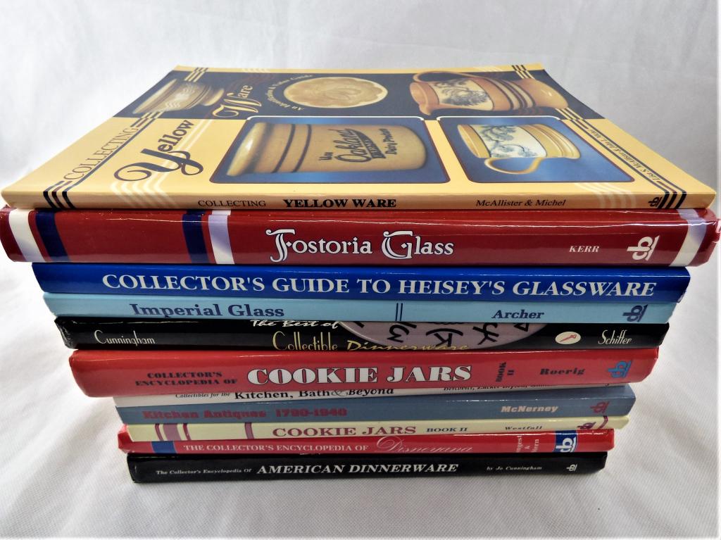 Lot of Collector Books/ Guides- Glass, Pottery (1 of 4)