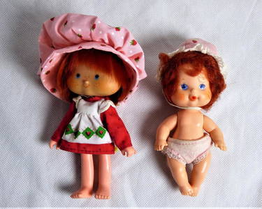 Strawberry Shortcake Dolls- Berry Baby Drink'n Wet
