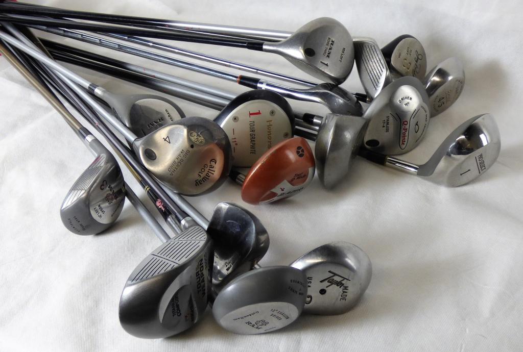 Group of Golf Clubs: Golf Clubs Assortment. Condition: Appear to be in good condition