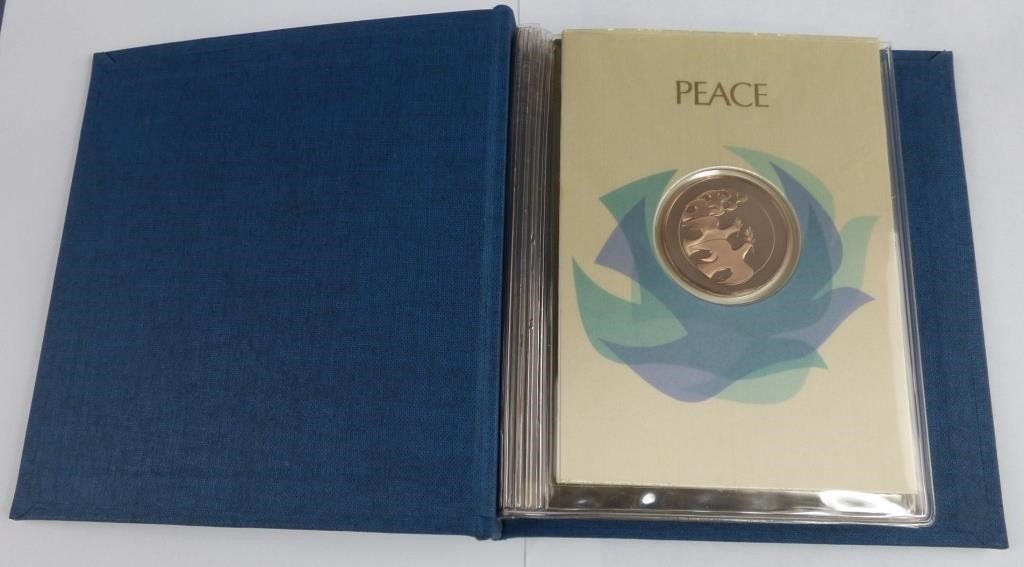Franklin Mint Set of Holiday Cards  Bronze Medals (1 of 8)
