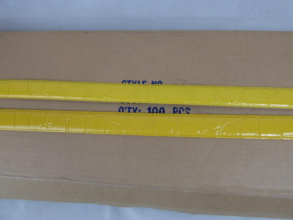 Wholesale Lot. Box of  100 Genuine Leather Belts- (1 of 6)