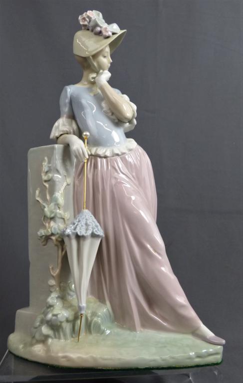 Lladro "Esthetic Pose" 4850 Porcelain Figurine (1 of 7)