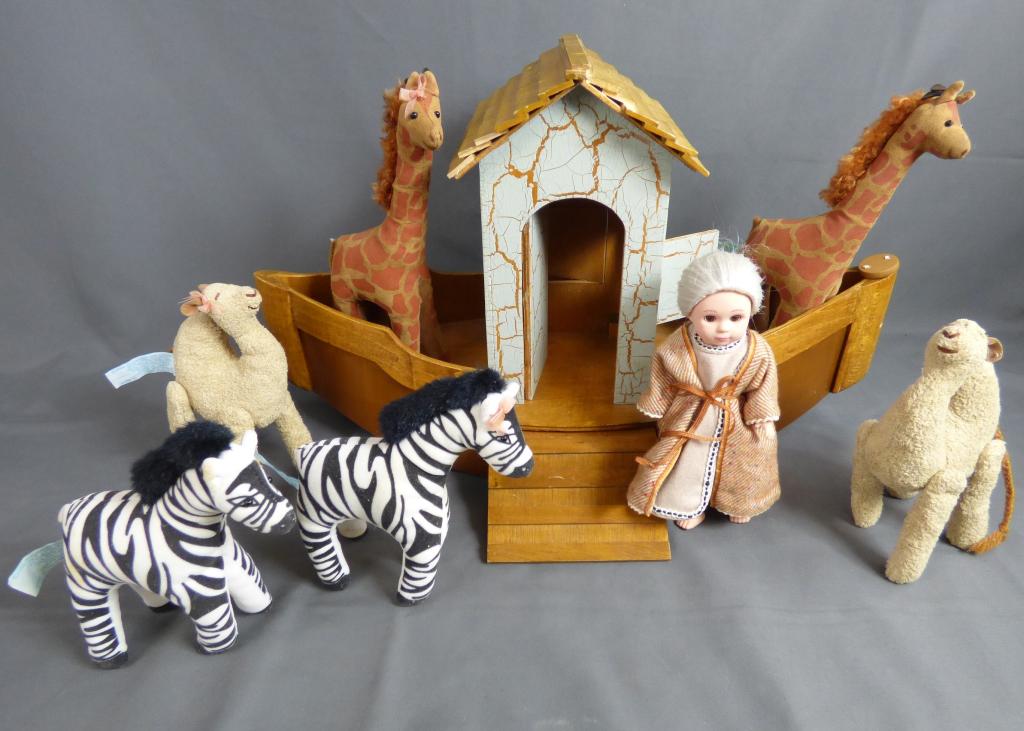 Madame Alexander Noah's Ark Doll & Animals (1 of 9)