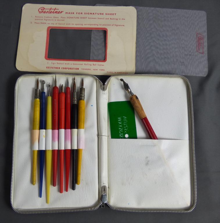 Vintage Gestetner Calligraphy Stencil Pen Set (1 of 6)