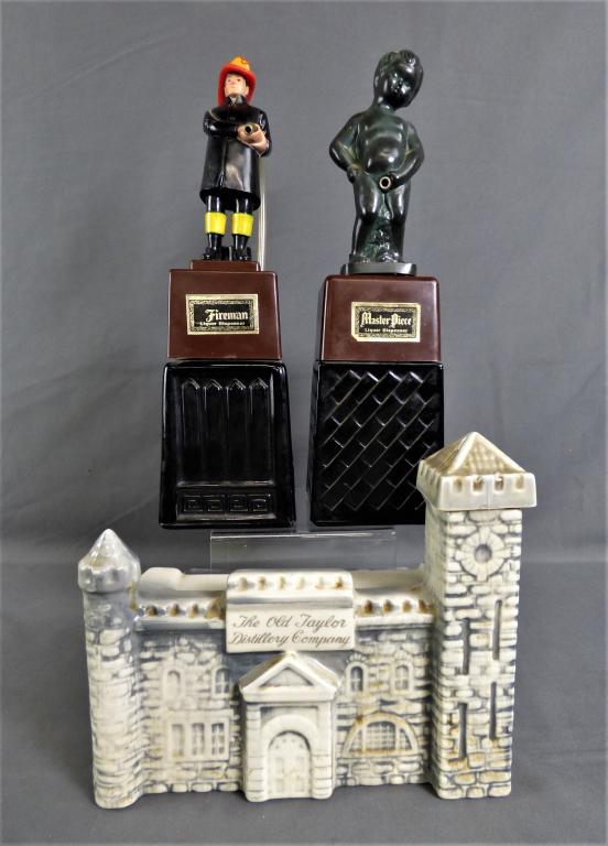 Liquor Dispensers & Whiskey Decanter (1 of 9)