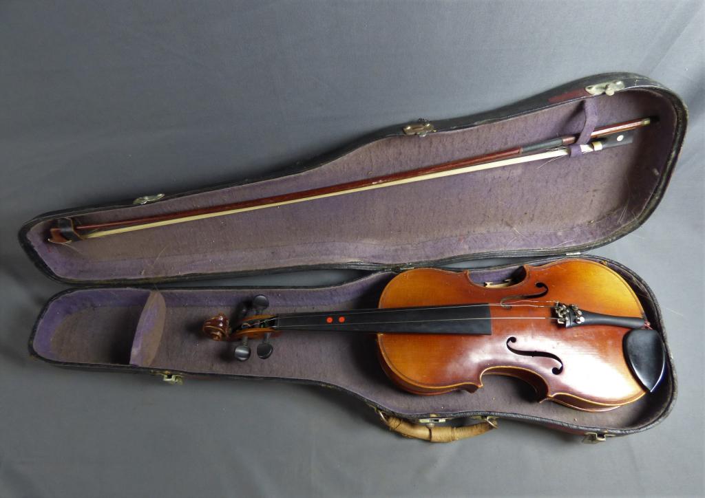 Antonius Stradivarius #108 Violin (1 of 7)