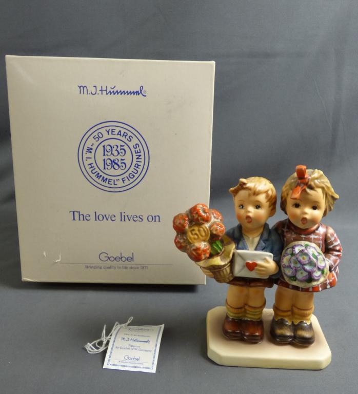 Hummel Goebel "The Love Lives On" Figurine: Hummel Goebel Porcelain Figurine "The Love Lives On" in original presentation Box. Condition: Good