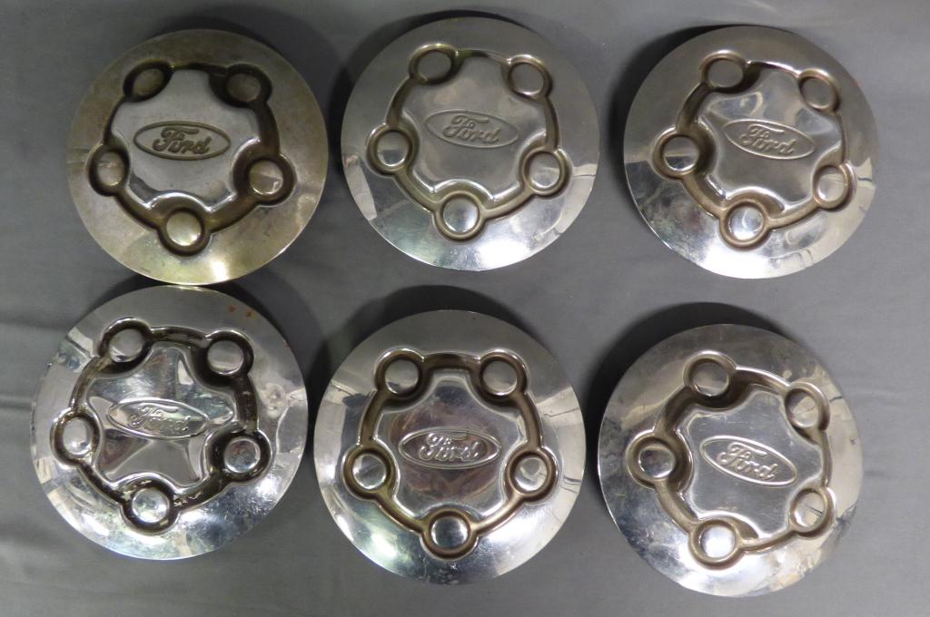 Vintage Ford Crown Victoria Center Hub Caps (1 of 2)