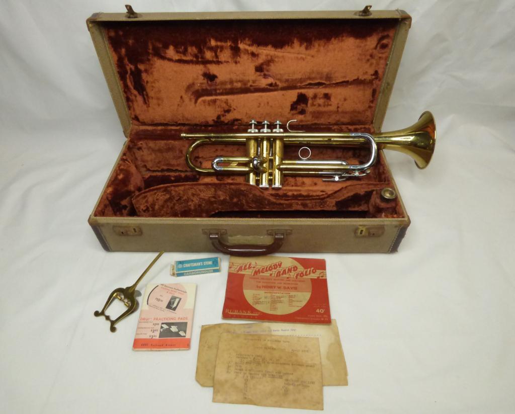 Holton Collegiate Special Deluxe Trumpet: Vintage Holton Collegiate Special Deluxe Trumpet. Serial #240376. Comes with Collegiate Mouthpiece. Condition: Appears to be in good overall condition, hard case shows some minor wear
